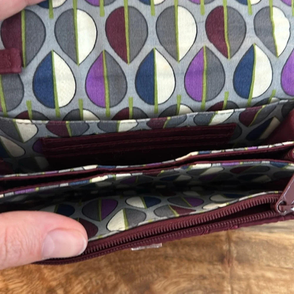 Vera Bradley maroon quilted wristlet purse wallet - Picture 6 of 9